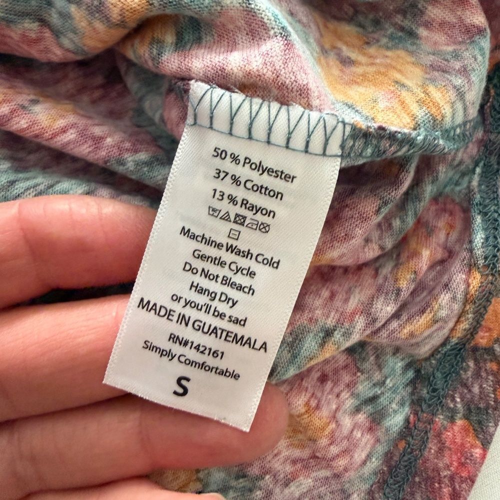 LulaRoe Randy Tee • size small • NWT - Picture 5 of 8
